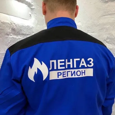 Печать на кепках — пример работы типографии «120 Грамм»